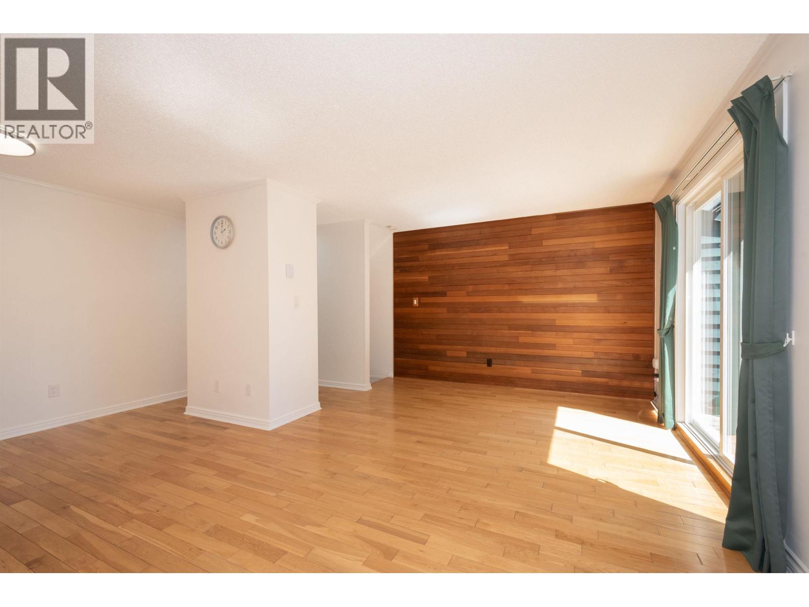 8328 Aspenwood Place, Burnaby, British Columbia  V5A 3V3 - Photo 8 - R3114373