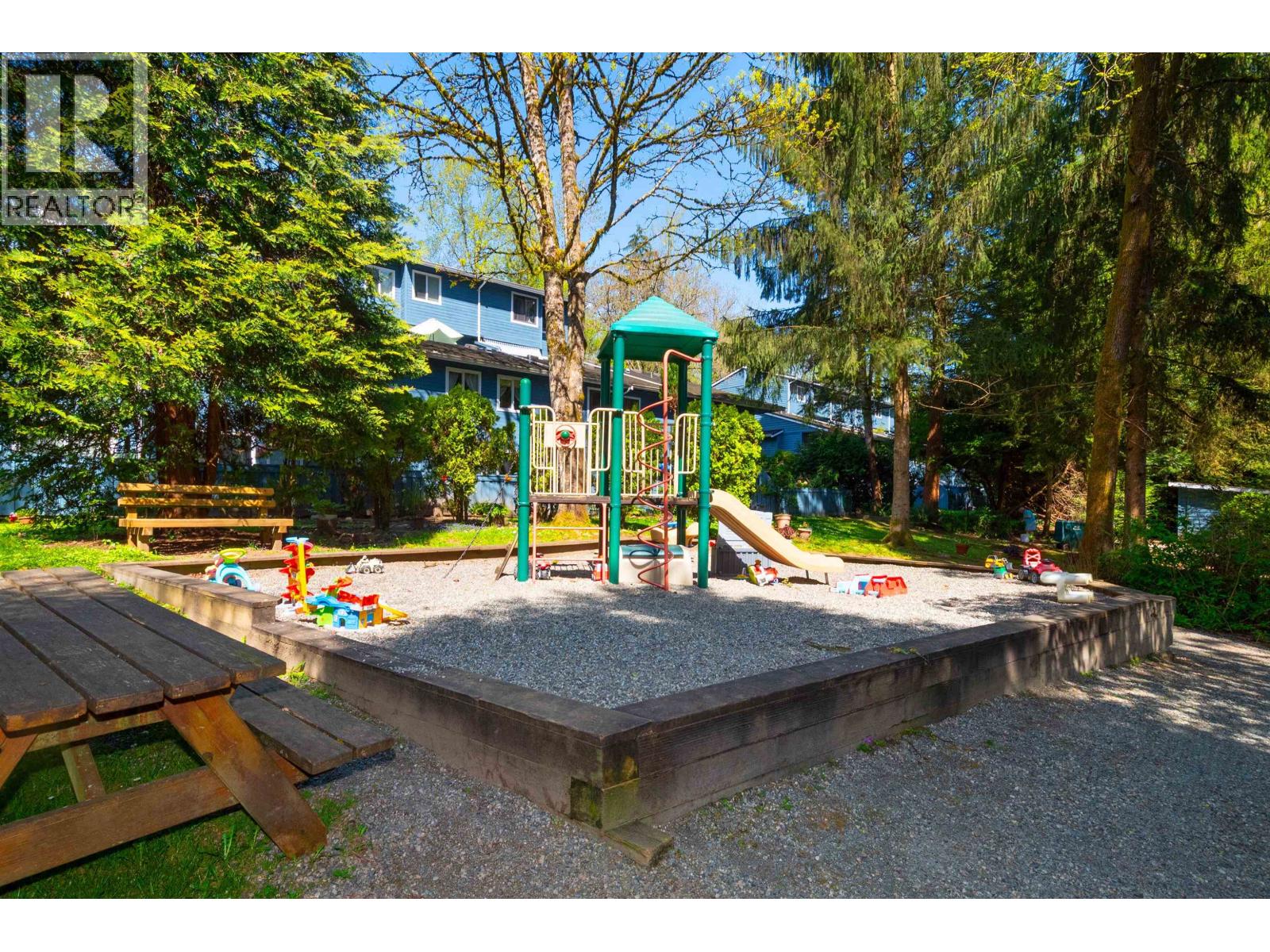 8328 Aspenwood Place, Burnaby, British Columbia  V5A 3V3 - Photo 35 - R3114373