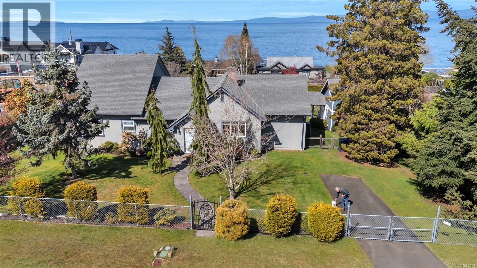 315 Crescent Rd W, Qualicum Beach, British Columbia  V9K 1J7 - Photo 45 - 1032983