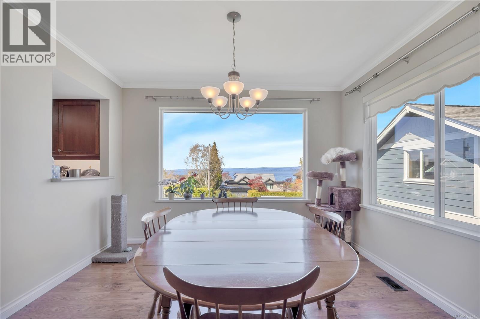315 Crescent Rd W, Qualicum Beach, British Columbia  V9K 1J7 - Photo 7 - 1032983