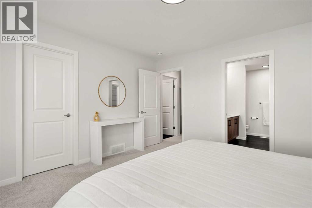 93 Treeline Avenue SW, Calgary, Alberta  T2Y 0R9 - Photo 13 - A2281248