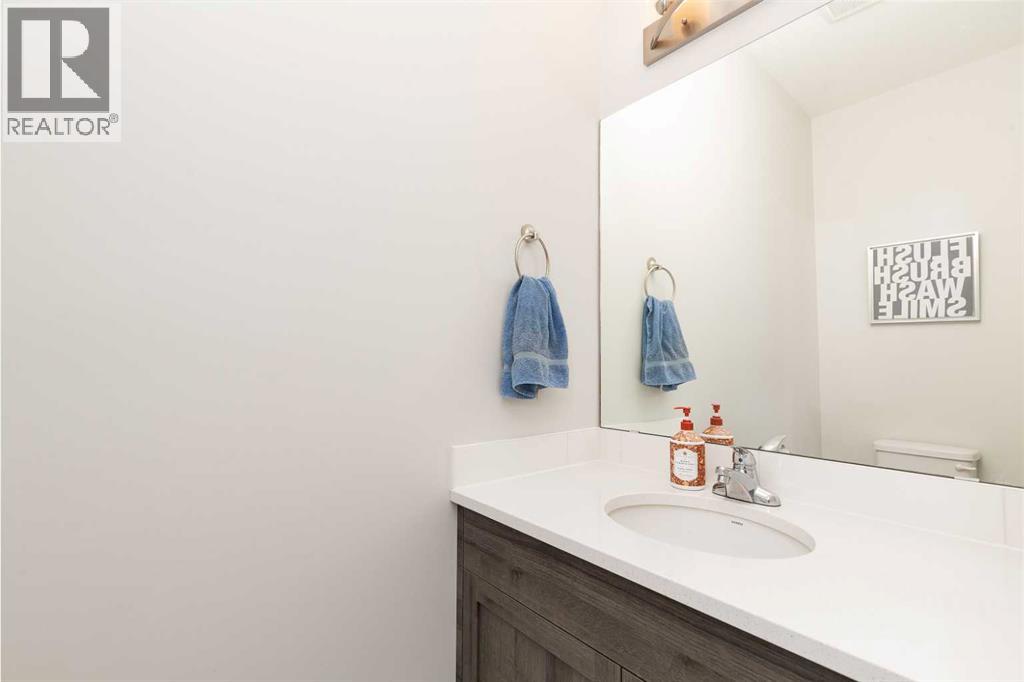 3, 67 Aquitania Circle W, Lethbridge, Alberta  T1J 5M5 - Photo 10 - A2303655