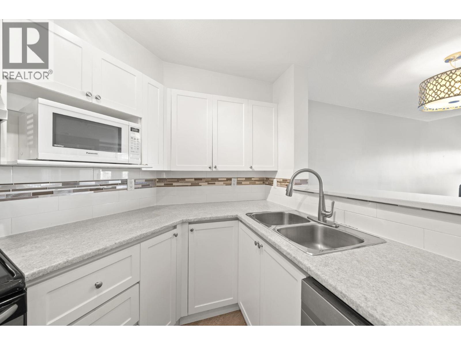 303 2429 Hawthorne Avenue, Port Coquitlam, British Columbia  V3C 6G6 - Photo 11 - R3114386