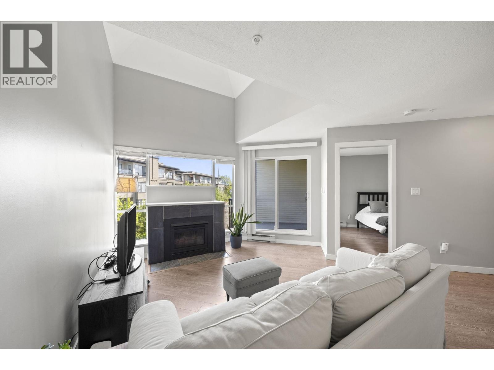 303 2429 Hawthorne Avenue, Port Coquitlam, British Columbia  V3C 6G6 - Photo 14 - R3114386