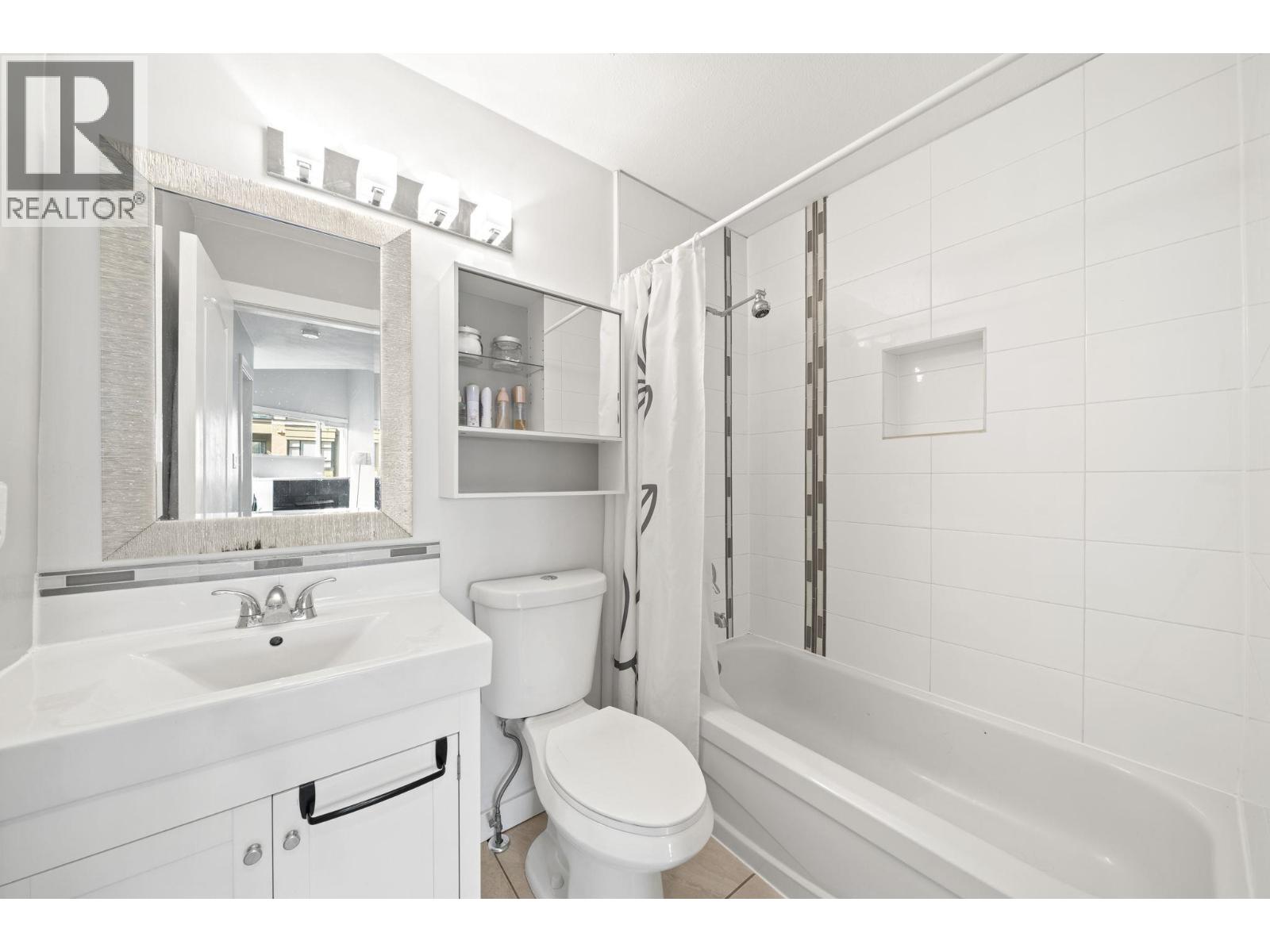 303 2429 Hawthorne Avenue, Port Coquitlam, British Columbia  V3C 6G6 - Photo 18 - R3114386