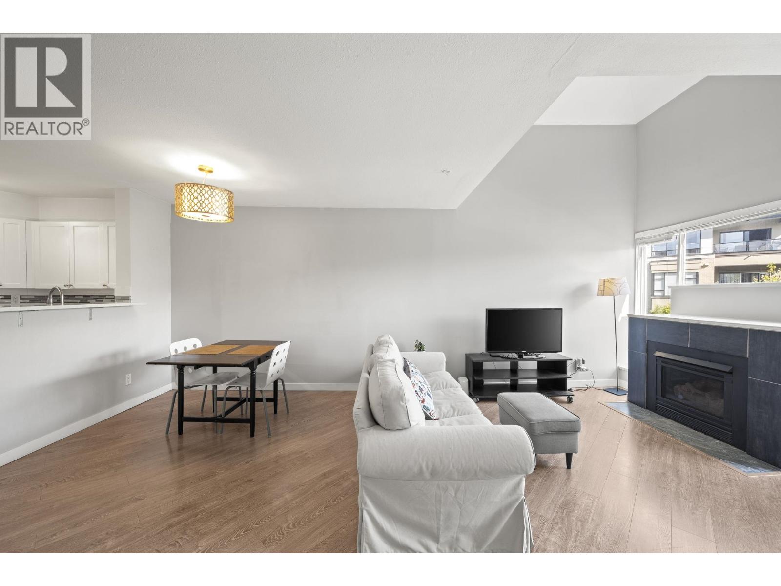 303 2429 Hawthorne Avenue, Port Coquitlam, British Columbia  V3C 6G6 - Photo 6 - R3114386