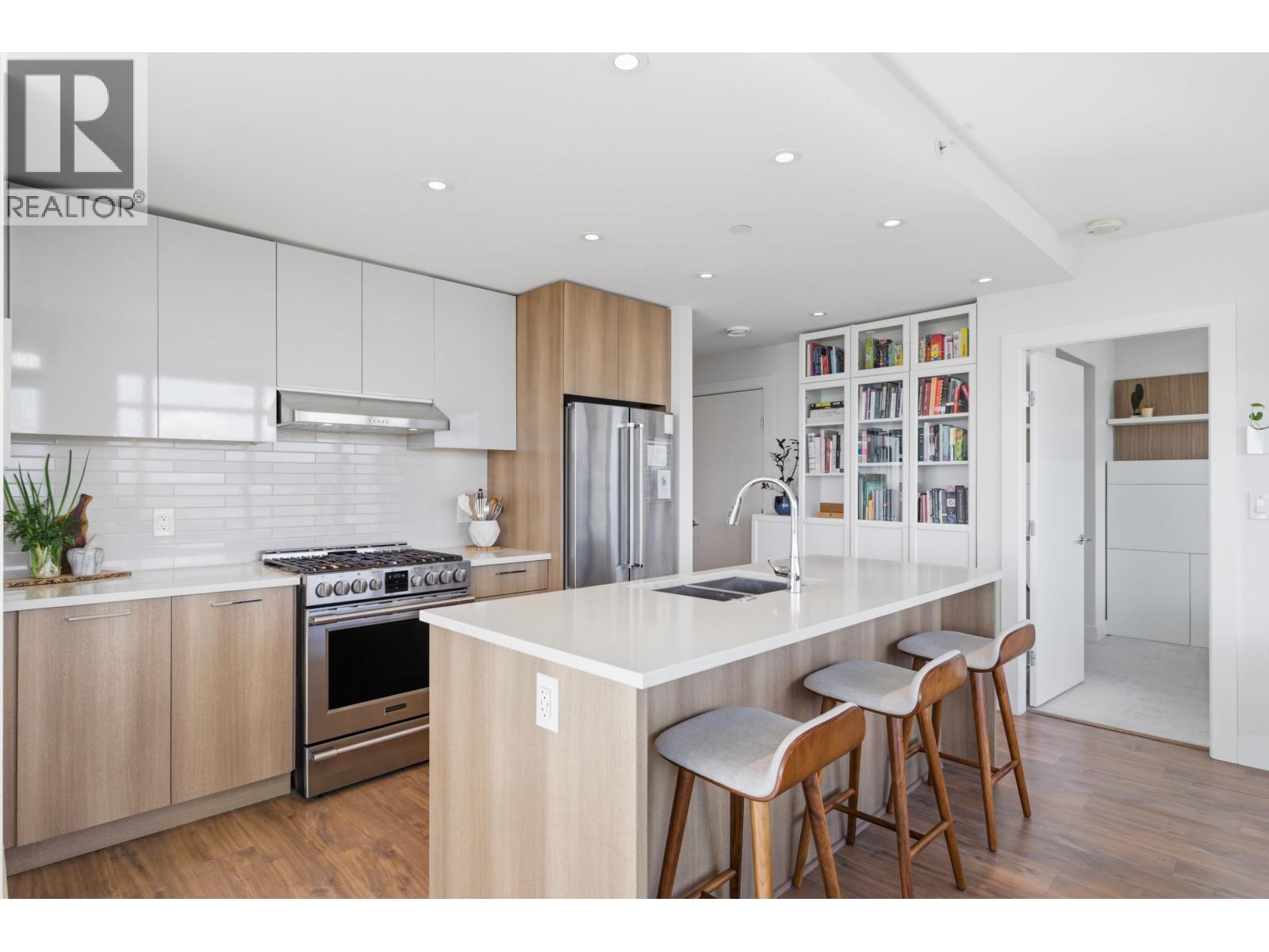 1508 258 Nelson's Court, New Westminster, British Columbia  V3L 0J9 - Photo 5 - R3114400