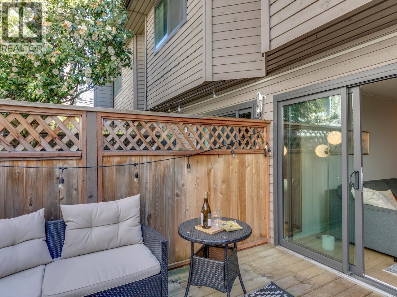 160 W 12th Street, North Vancouver, British Columbia  V7M 1N3 - Photo 16 - R3114408