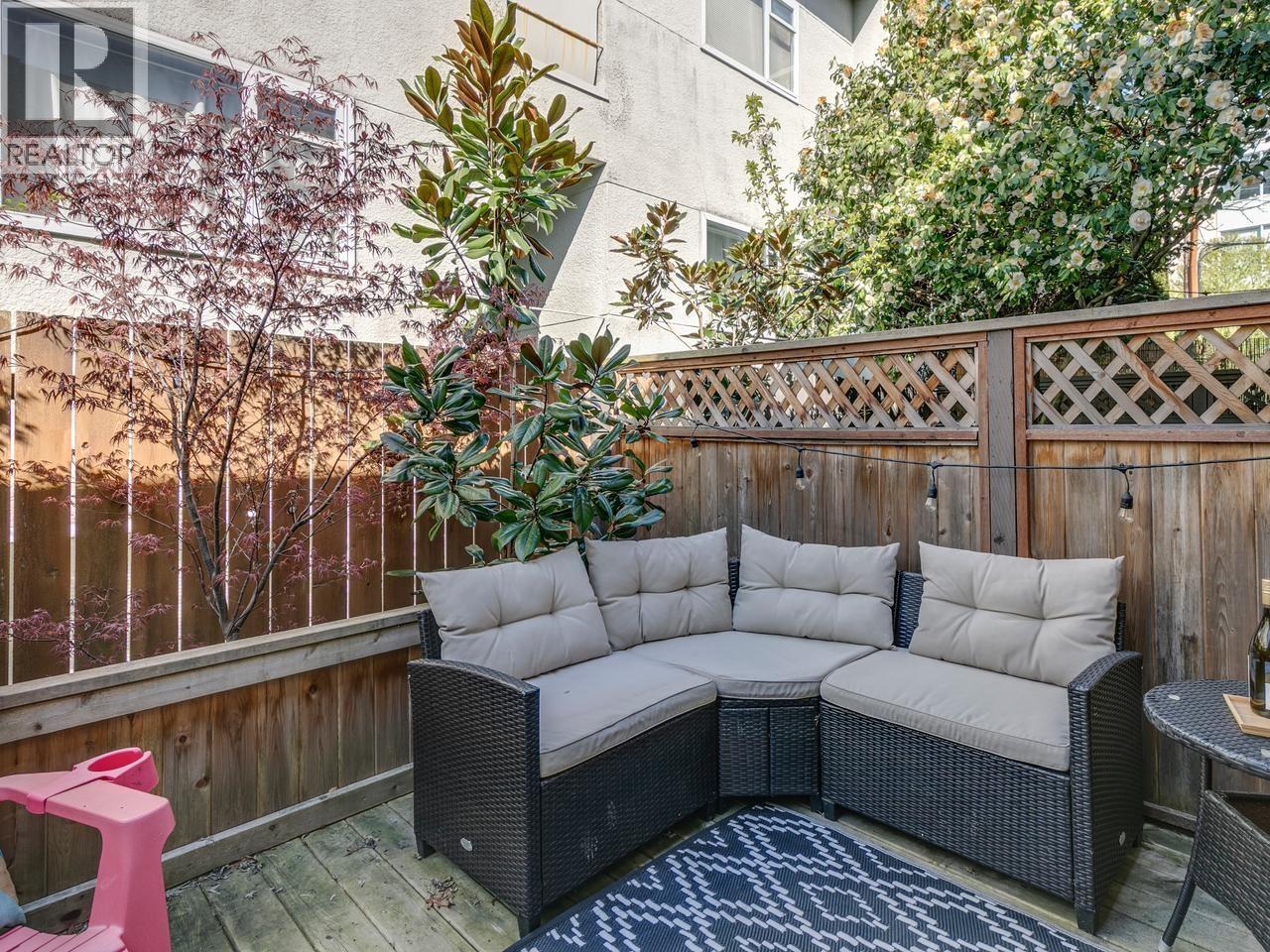 160 W 12th Street, North Vancouver, British Columbia  V7M 1N3 - Photo 18 - R3114408