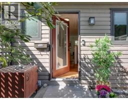 160 W 12TH STREET, North Vancouver, British Columbia