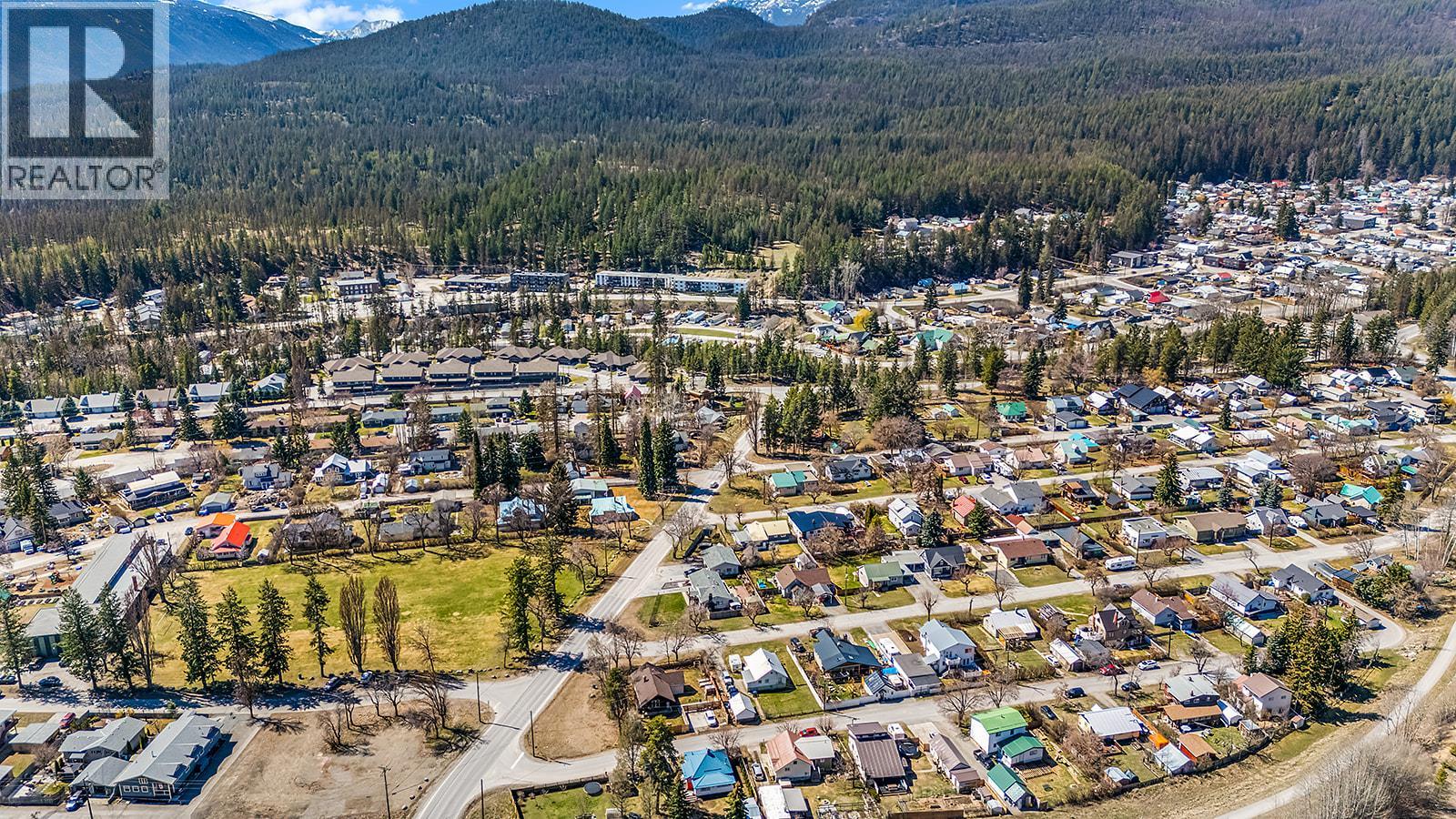 53 100th Avenue, Kimberley, British Columbia  V1A 3A9 - Photo 13 - 10384252