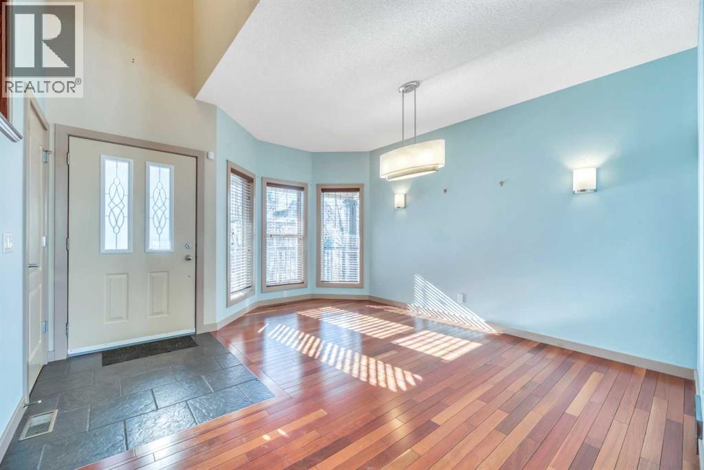 63 Discovery Ridge Circle SW, Calgary, Alberta  T3H 5T8 - Photo 5 - A2284828