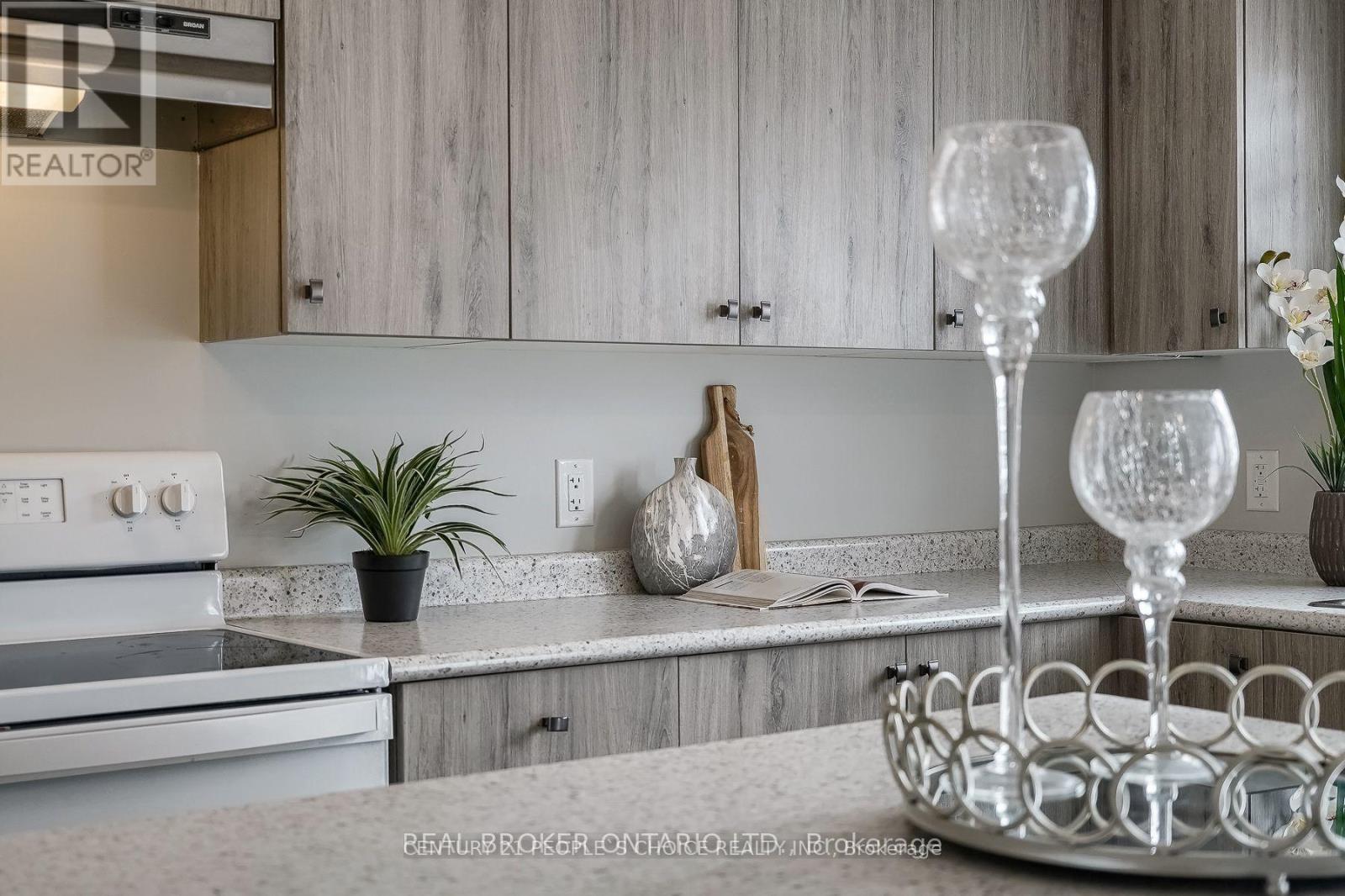 18 Jerome Way, Clarington, Ontario  L1C 3K2 - Photo 13 - E13027922