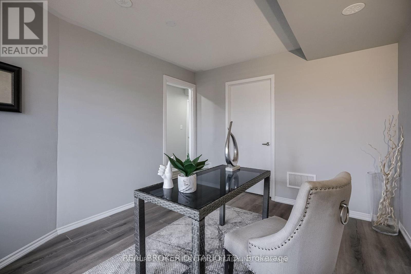 18 Jerome Way, Clarington, Ontario  L1C 3K2 - Photo 5 - E13027922