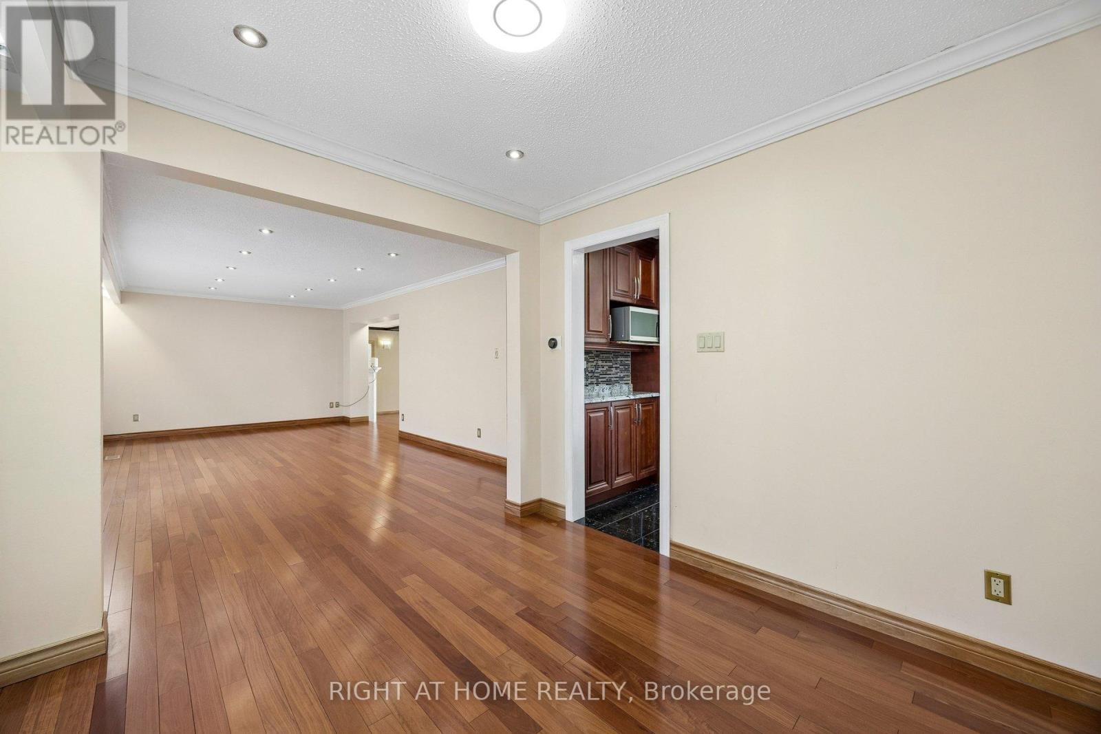 46 Tidefall Drive, Toronto, Ontario  M1W 1J2 - Photo 11 - E13027936