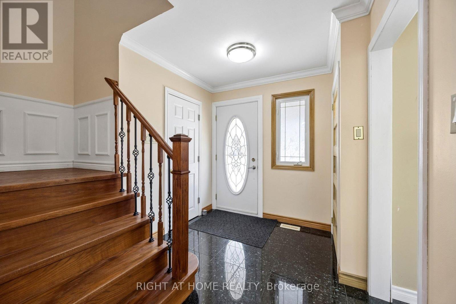 46 Tidefall Drive, Toronto, Ontario  M1W 1J2 - Photo 6 - E13027936