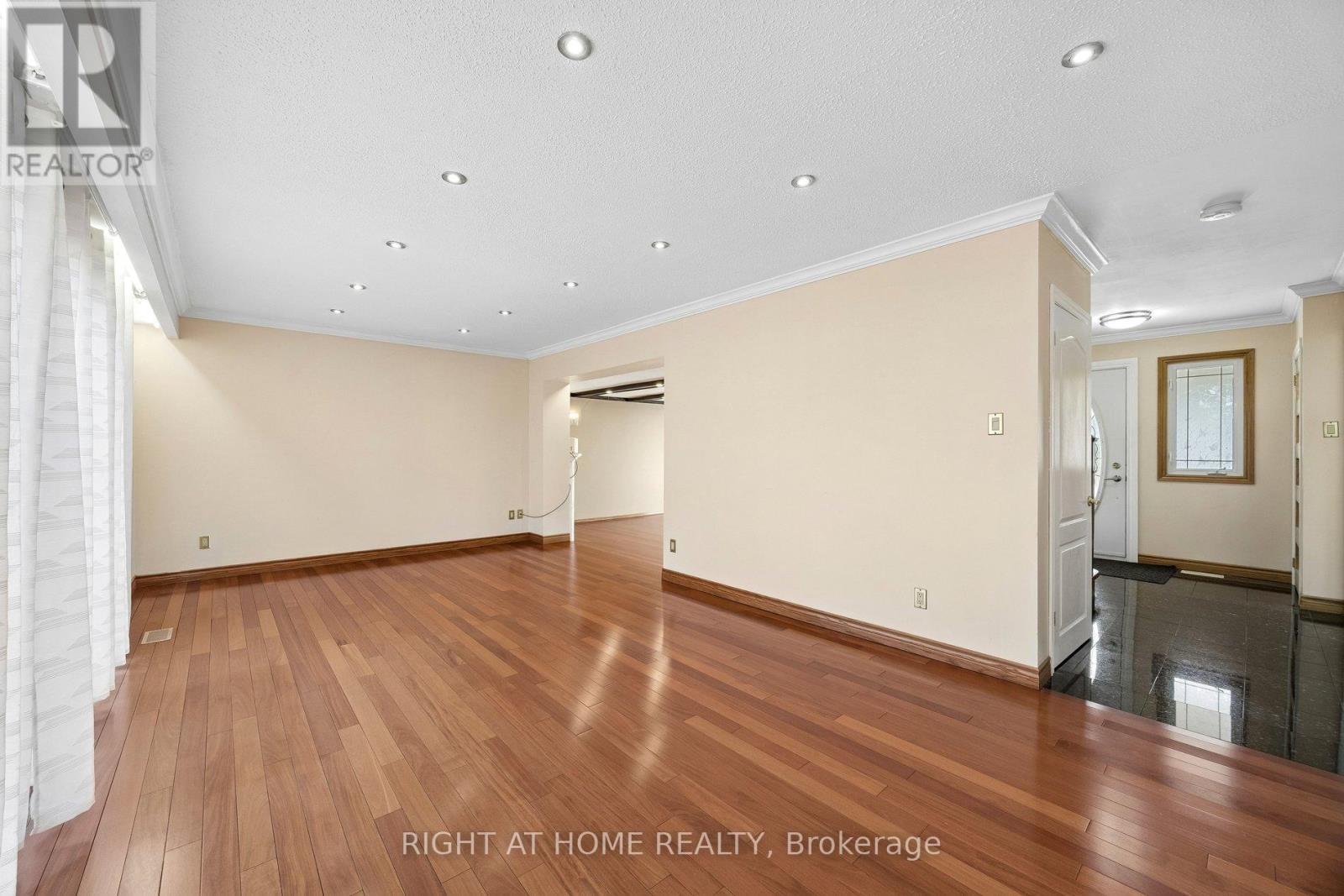 46 Tidefall Drive, Toronto, Ontario  M1W 1J2 - Photo 7 - E13027936