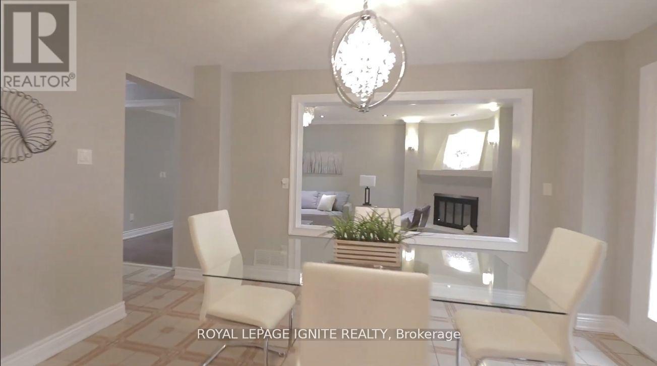 11 Carisbrooke Square, Toronto (Malvern), Ontario  M1B 4M2 - Photo 7 - E13027944