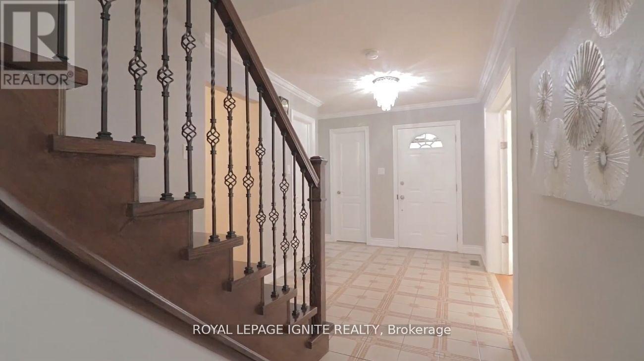 11 Carisbrooke Square, Toronto (Malvern), Ontario  M1B 4M2 - Photo 9 - E13027944