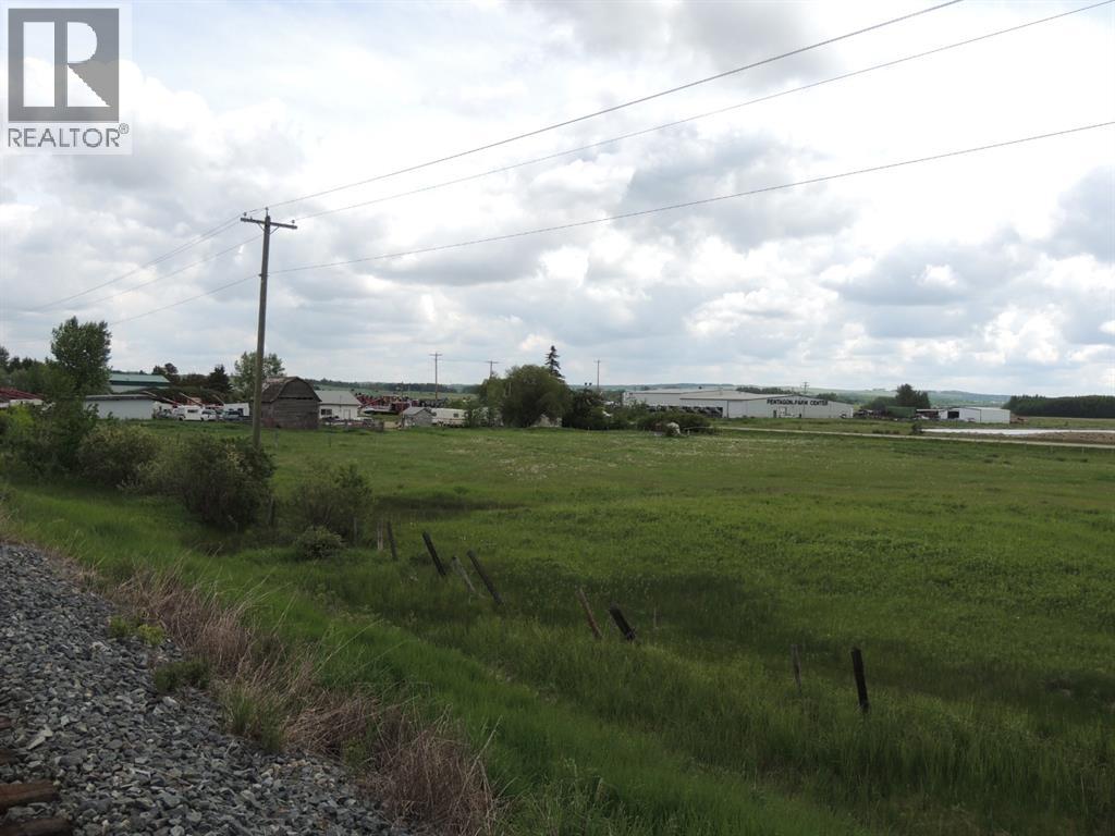 3910 Highway 12, Lacombe, Alberta  T4L 1A6 - Photo 8 - A1117833