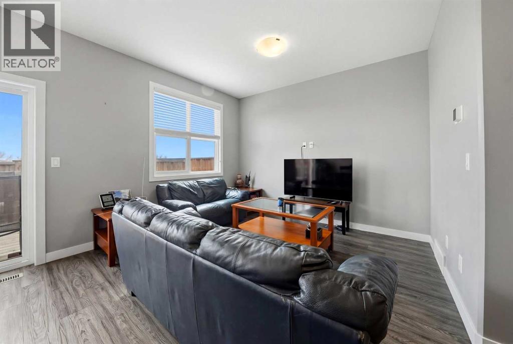 71 Palmer Circle, Blackfalds, Alberta  T4M 0N7 - Photo 12 - A2299415