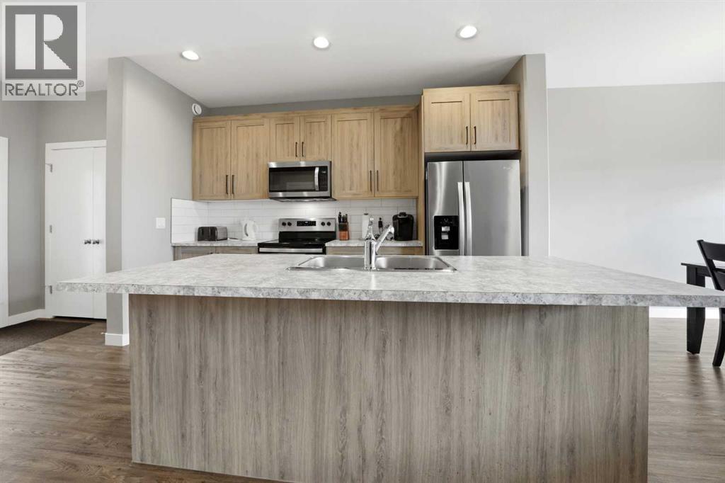 71 Palmer Circle, Blackfalds, Alberta  T4M 0N7 - Photo 6 - A2299415