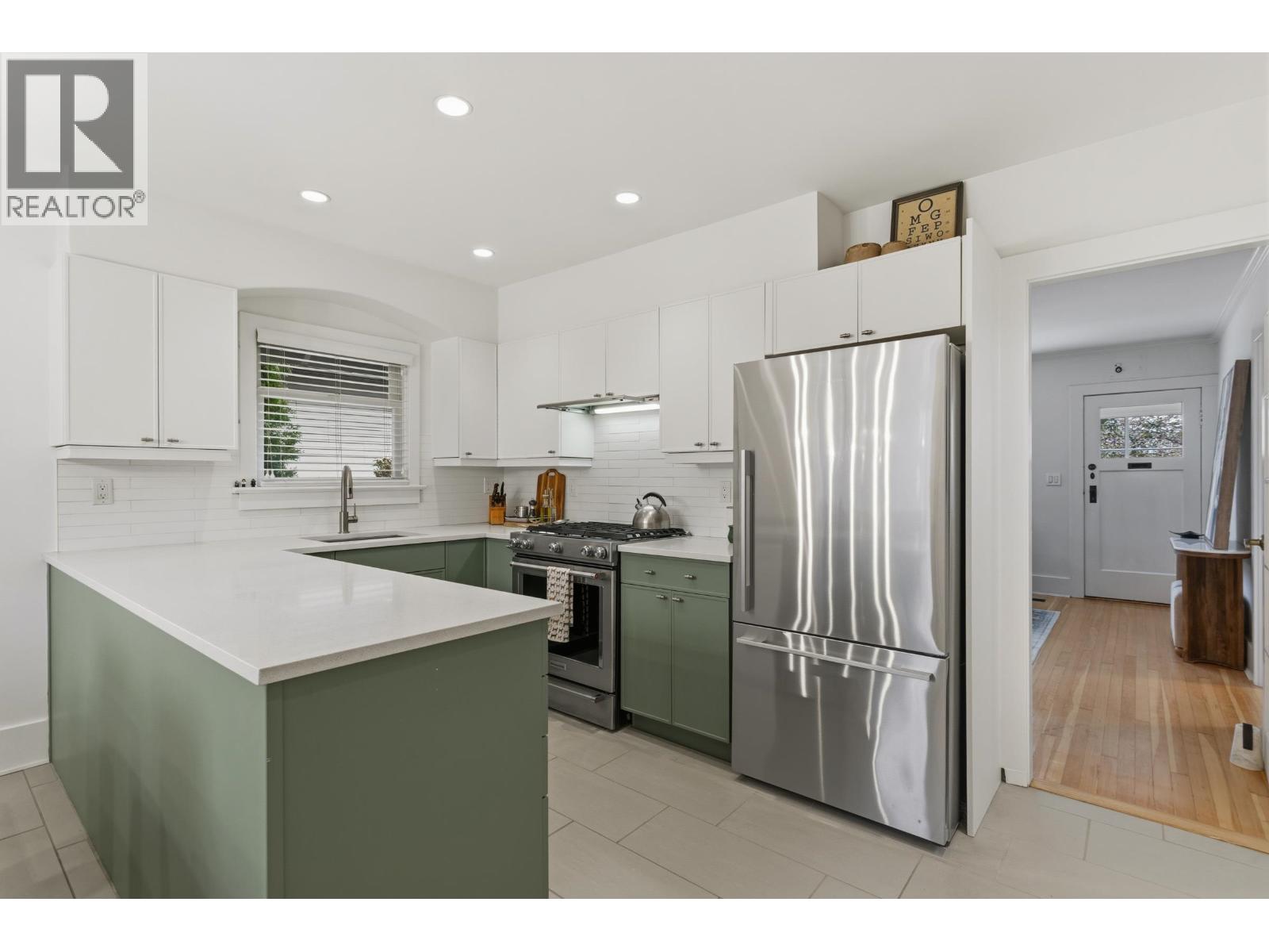 505 Garfield Street, New Westminster, British Columbia  V3L 4A6 - Photo 6 - R3114427