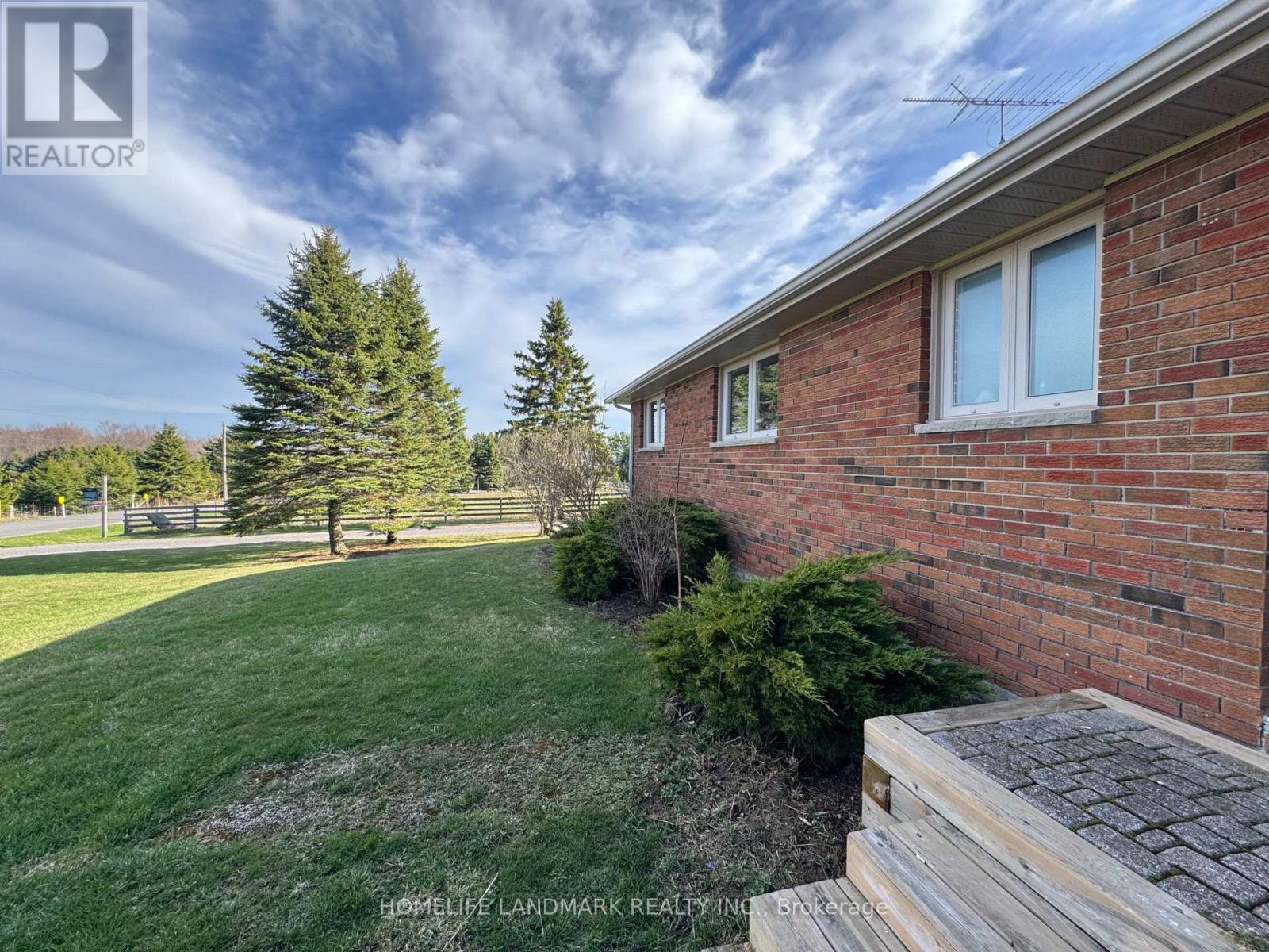 4432 Middle Road, Clarington, Ontario  L1C 3K2 - Photo 2 - E13011946