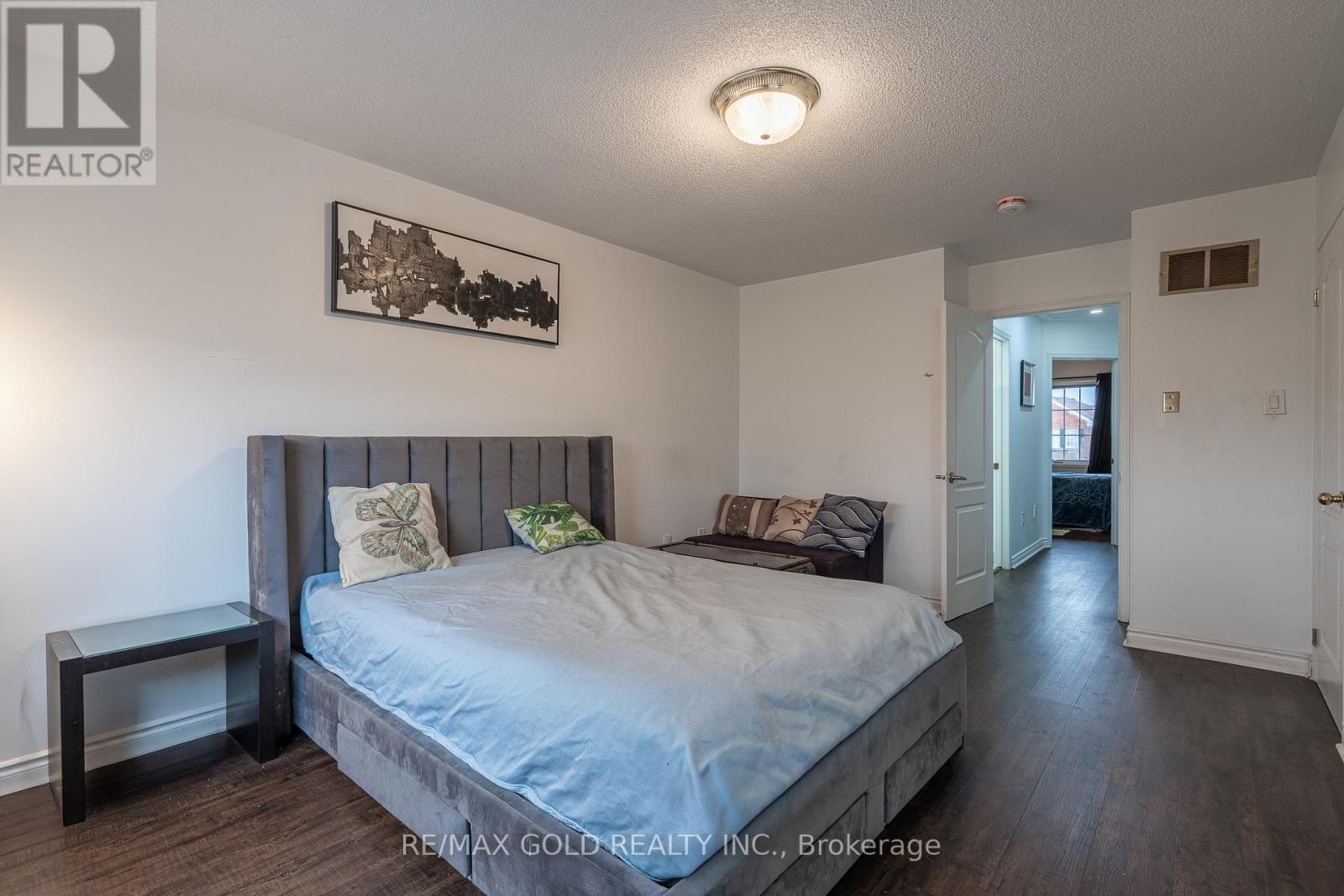 102 Bunchberry Way, Brampton, Ontario  L6R 2E8 - Photo 13 - W13006348