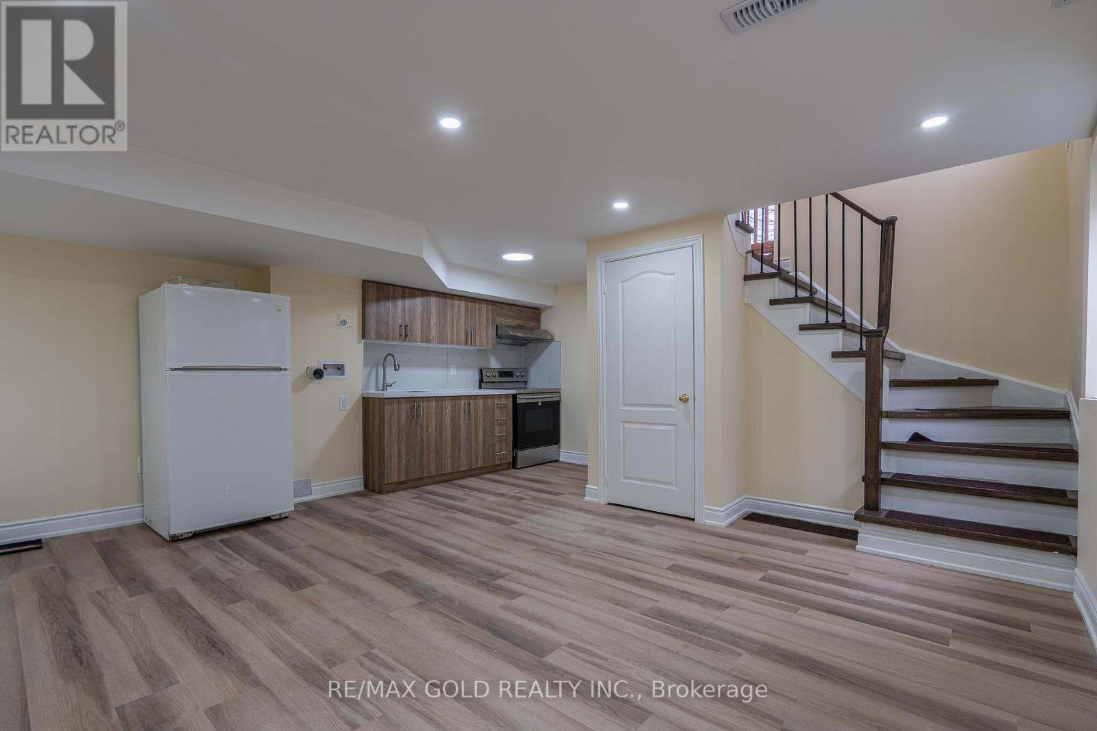 102 Bunchberry Way, Brampton, Ontario  L6R 2E8 - Photo 25 - W13006348