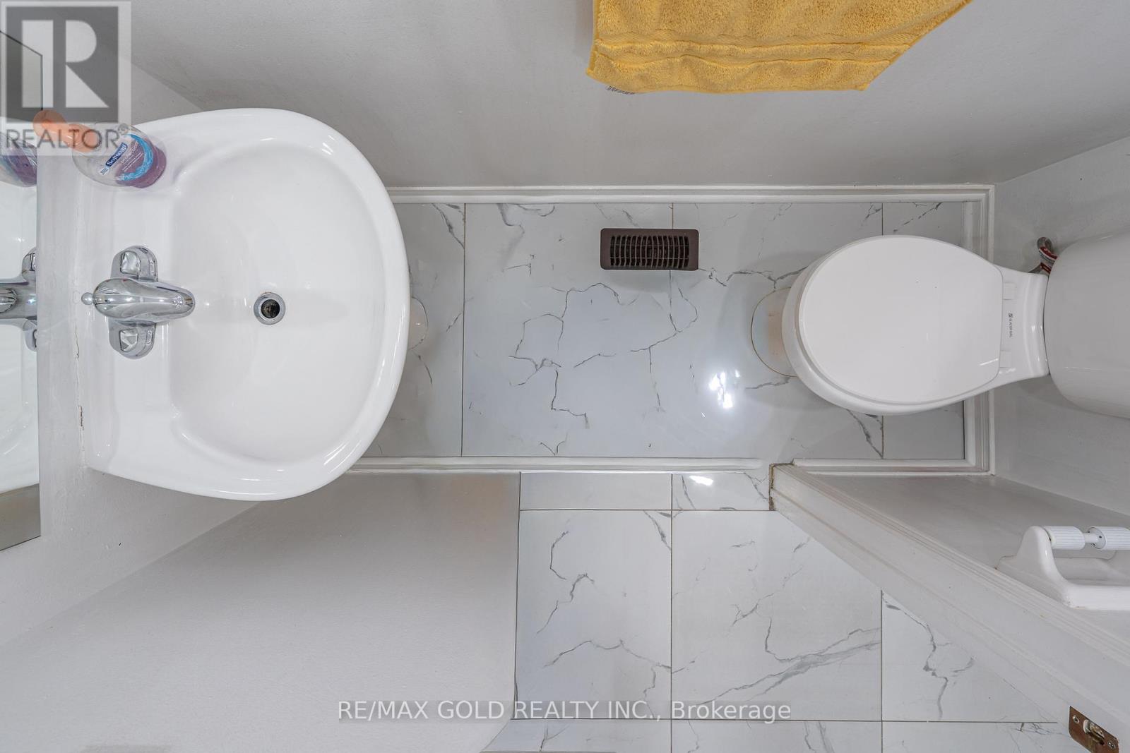 102 Bunchberry Way, Brampton, Ontario  L6R 2E8 - Photo 10 - W13006348