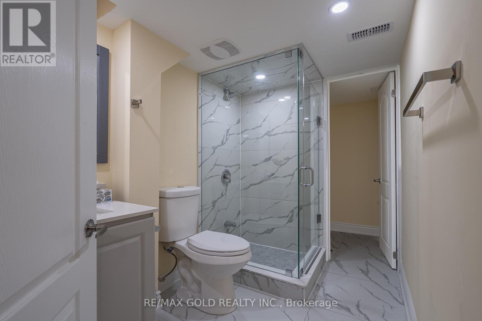 102 Bunchberry Way, Brampton, Ontario  L6R 2E8 - Photo 30 - W13006348