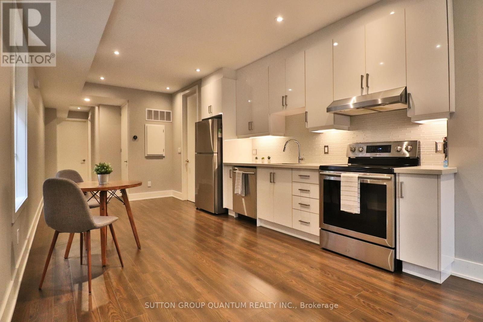 Main - 35 Cloverdale Road, Toronto, Ontario  M6N 3L6 - Photo 4 - W13027932