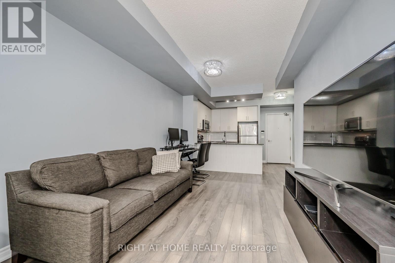 917 - 15 James Finlay Way, Toronto (Downsview-Roding-Cfb), Ontario  M3M 0B3 - Photo 5 - W13027940