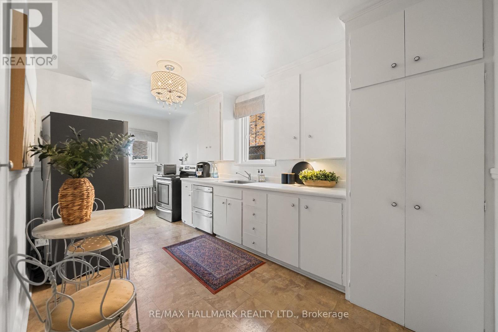 814 Duplex Avenue, Toronto, Ontario  M4R 1W7 - Photo 12 - C13027466