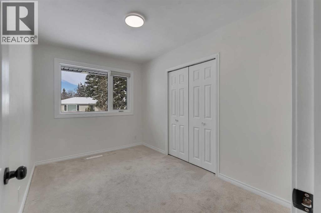 4824 Claret Street Nw, Calgary, Alberta  T2L 1C1 - Photo 10 - A2297164