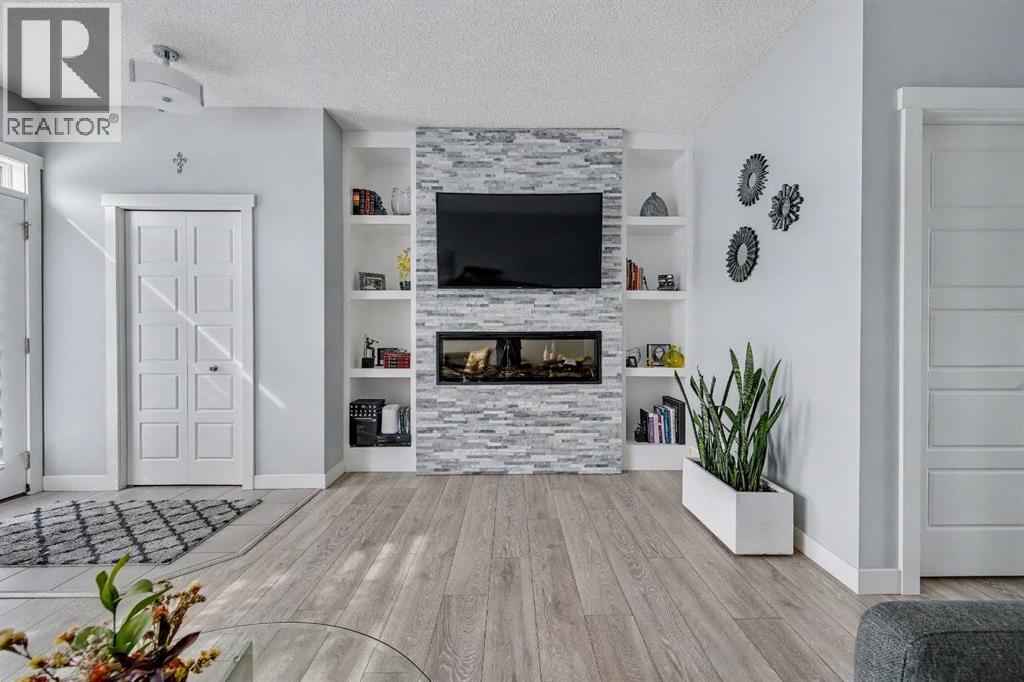 38 Sage Bluff Gate NW, Calgary, Alberta  T3R 0Y9 - Photo 5 - A2297224