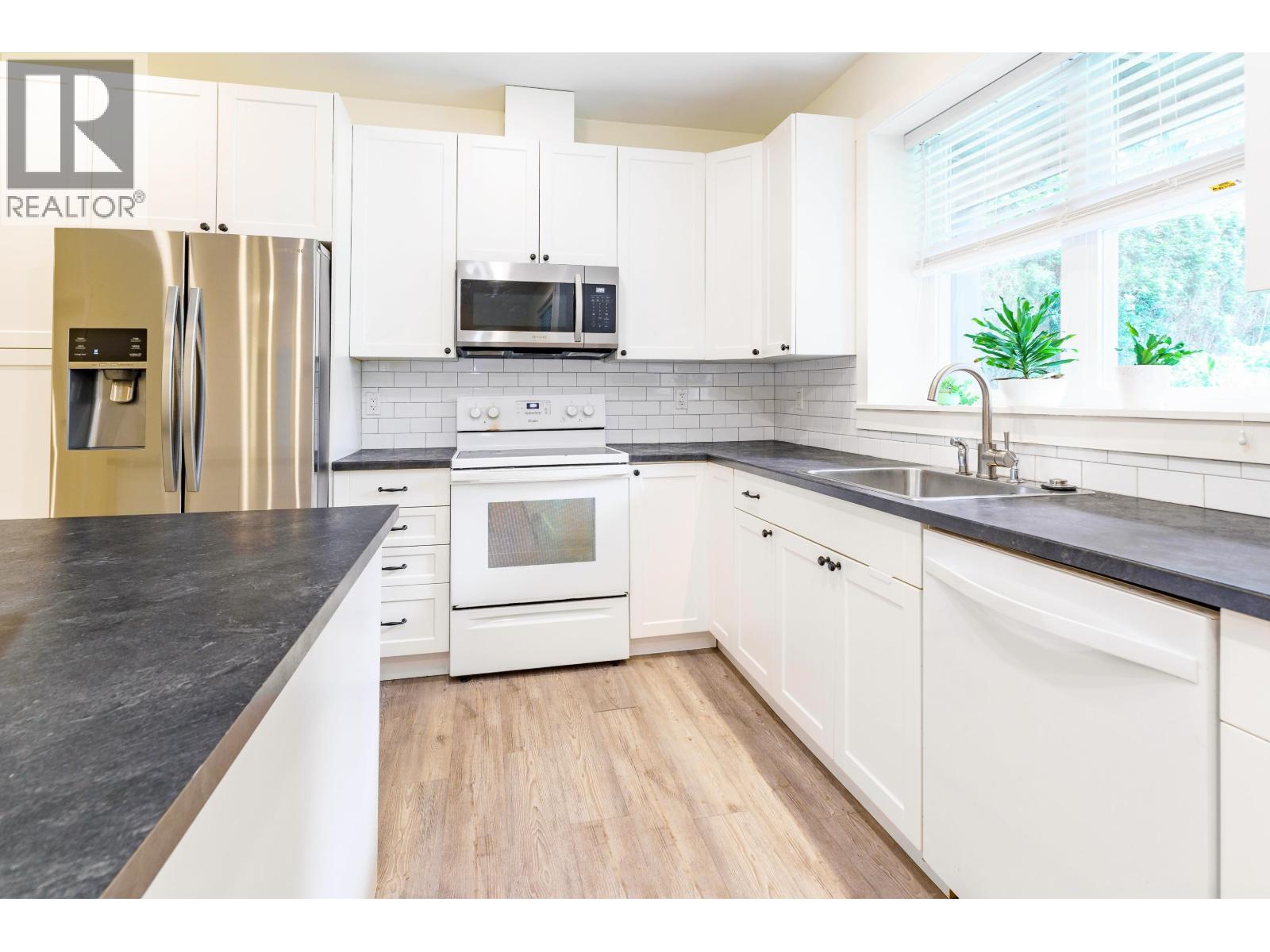 23346 133 Avenue, Maple Ridge, British Columbia  V4R 2W6 - Photo 30 - R3114390