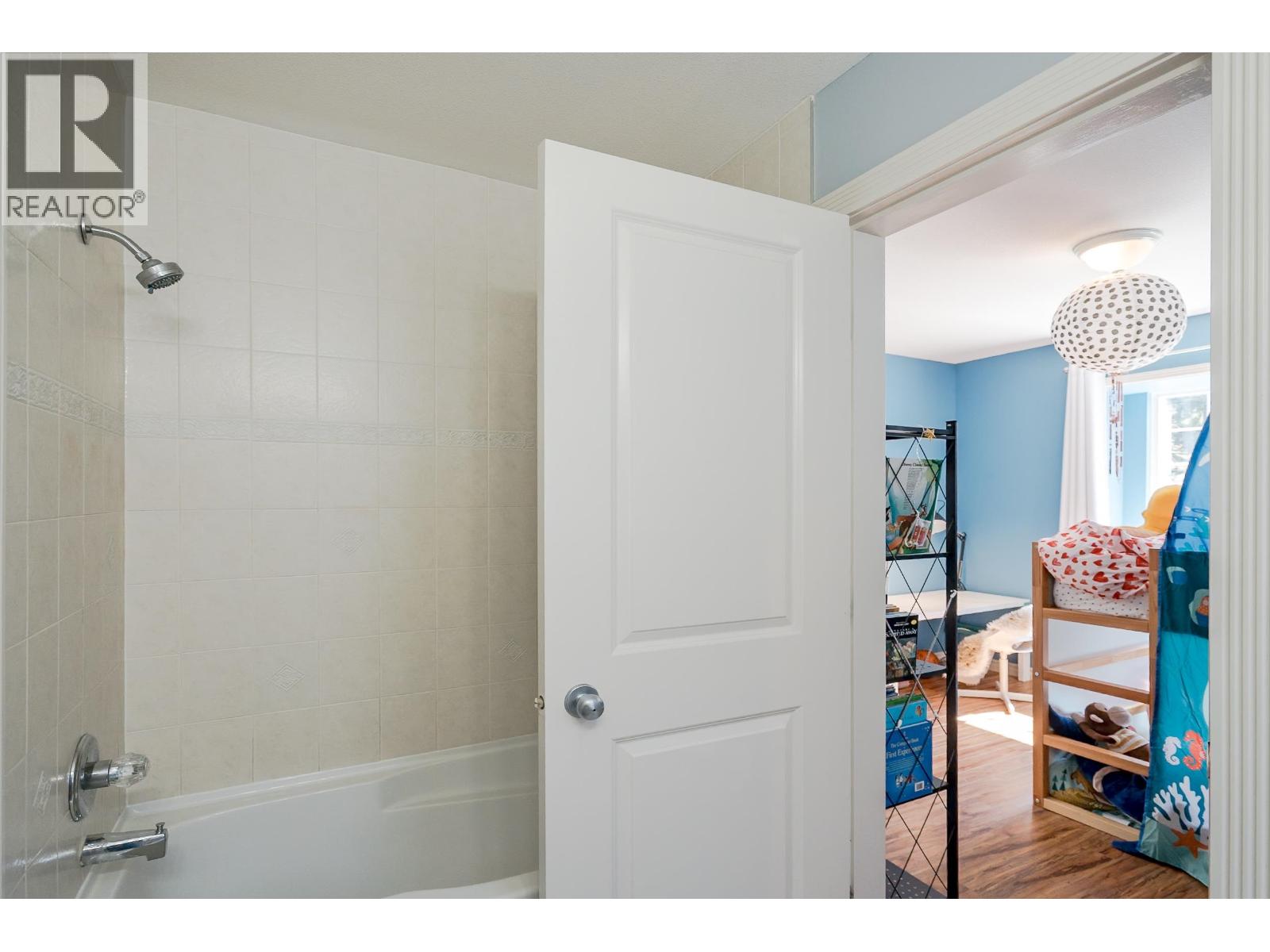 3933 Garry Street, Richmond, British Columbia  V7E 2T7 - Photo 24 - R3113428