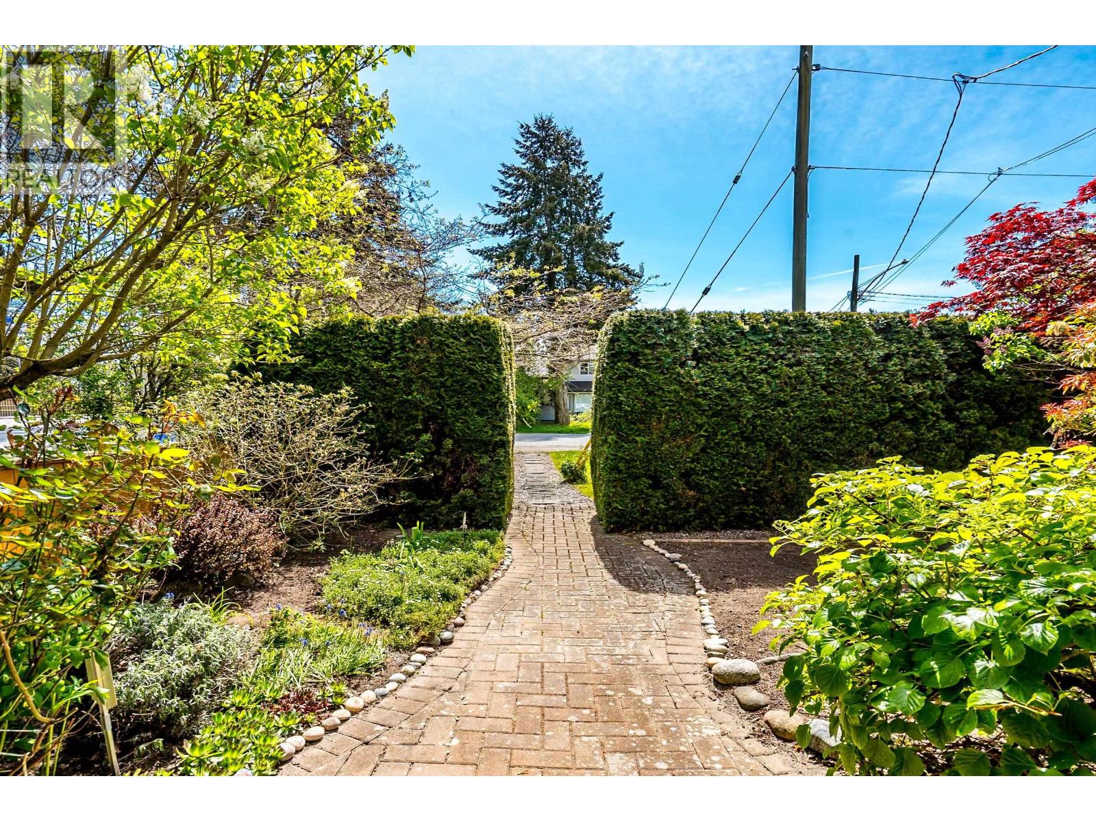 3933 Garry Street, Richmond, British Columbia  V7E 2T7 - Photo 4 - R3113428