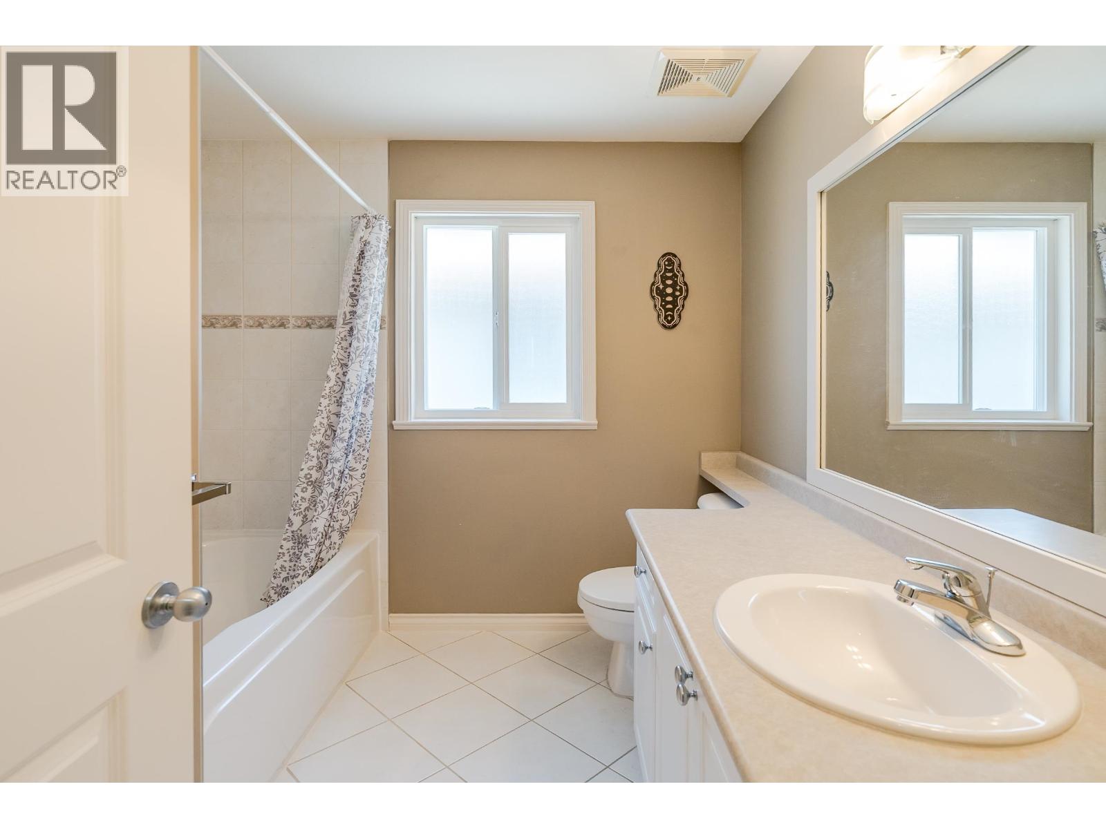 3933 Garry Street, Richmond, British Columbia  V7E 2T7 - Photo 28 - R3113428