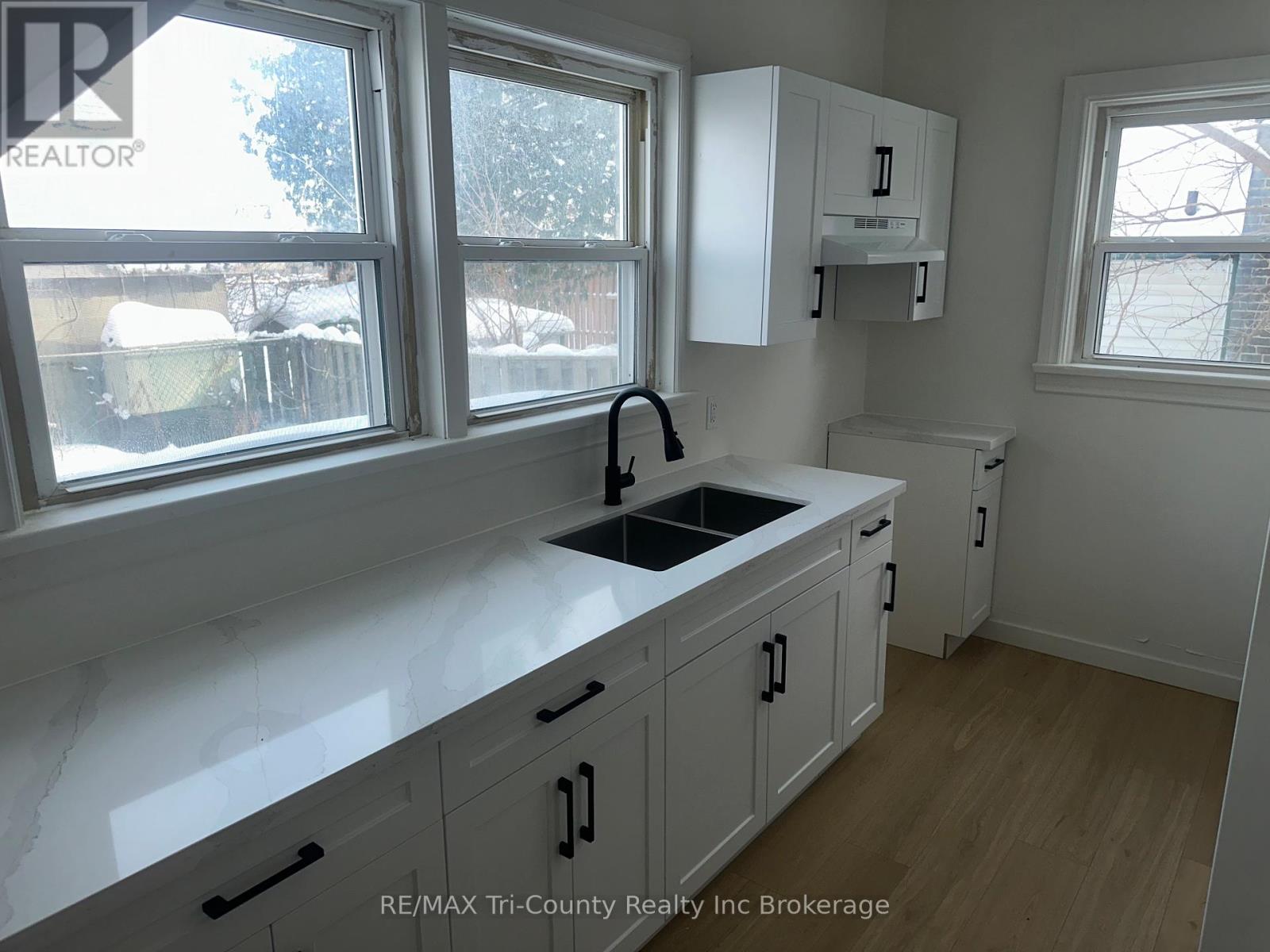 358 Glebe Street E, London East, Ontario  N5W 3T1 - Photo 3 - X13026690