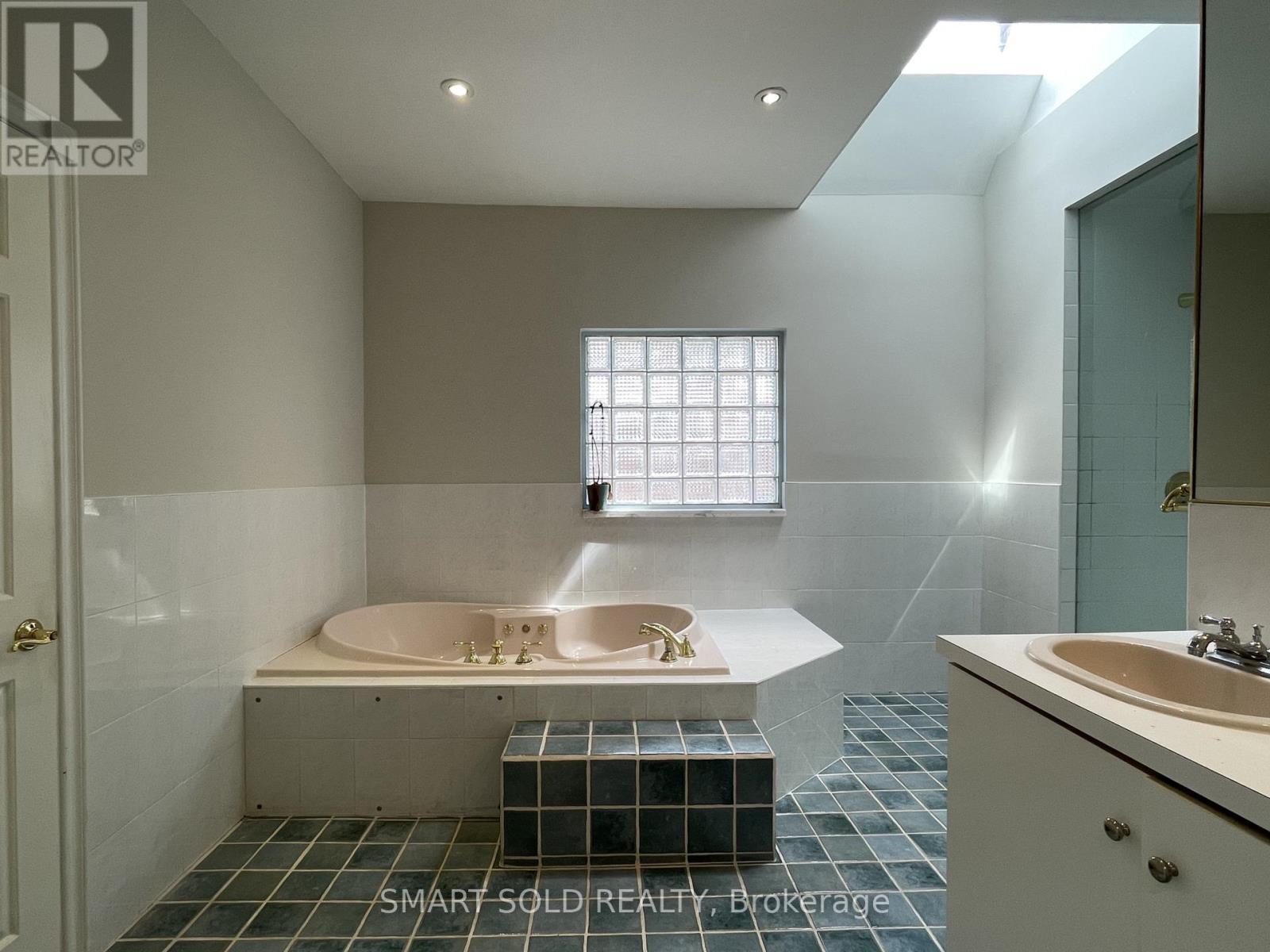 42 Amelia Street, Toronto, Ontario  M4X 1E1 - Photo 20 - C12999356