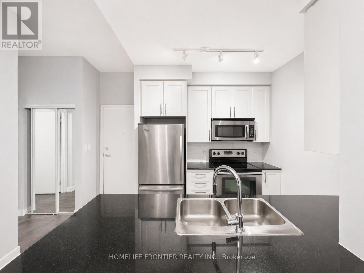 504 - 4070 Confederation Parkway, Mississauga, Ontario  L5B 0E9 - Photo 13 - W12998894