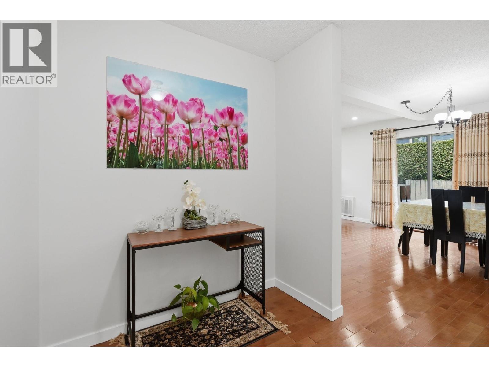 7506 Westbank Place, Vancouver, British Columbia  V5S 3Y6 - Photo 2 - R3114268