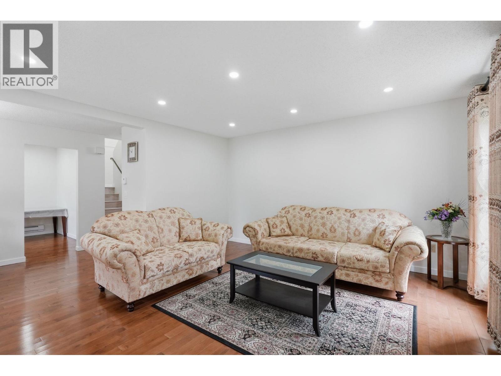 7506 Westbank Place, Vancouver, British Columbia  V5S 3Y6 - Photo 4 - R3114268