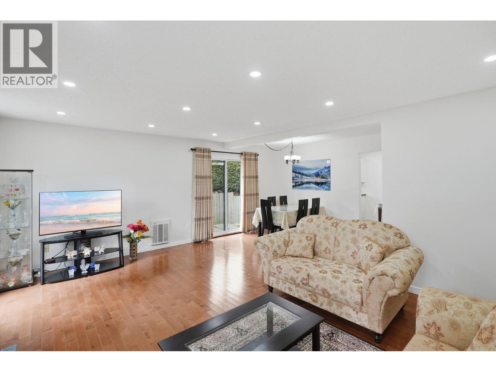 7506 Westbank Place, Vancouver, British Columbia  V5S 3Y6 - Photo 6 - R3114268