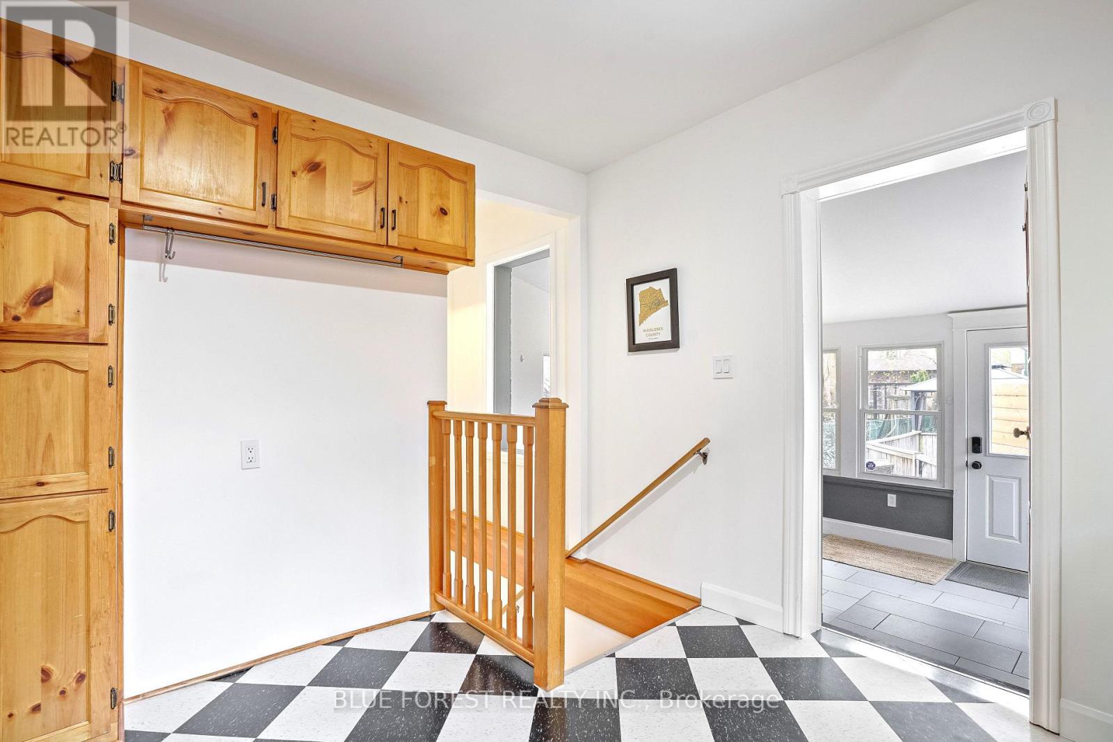 343 Emery Street E, London South, Ontario  N6C 2E4 - Photo 12 - X13027986