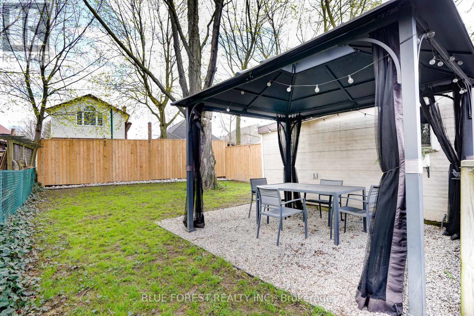 343 Emery Street E, London South, Ontario  N6C 2E4 - Photo 44 - X13027986