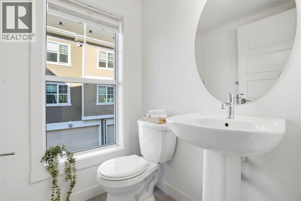 812 Cranbrook Walk SE, Calgary, Alberta  T3M 2V5 - Photo 20 - A2298479